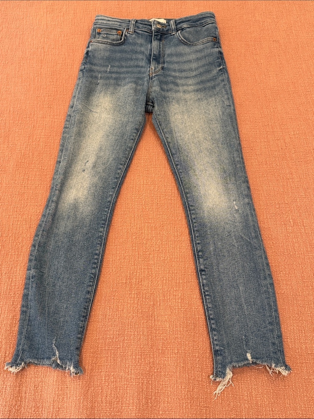 Zara Blue Washed Ankle Slim Jeans Distressed Hem size 6 W26L25.5 high rise